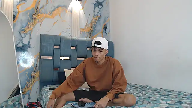 Snapshot of SEXY_BIG_COCK chatting on April 2026 01:16:01 PM SEXY BIG COCK online show from April 2026 01:16:01 PM