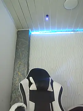 Snapshot of Melisa_14 chatting on April 2026 04:08:01 PM Melisa 14 online show from April 2026 04:08:01 PM