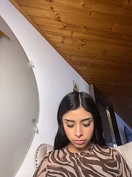 Shalom pink18 online show from April 2026 09:39:33 PM