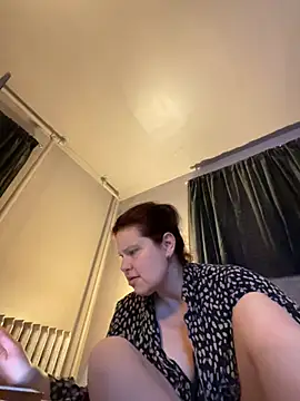 JulieetteLatte online show from April 2026 01:25:01 AM