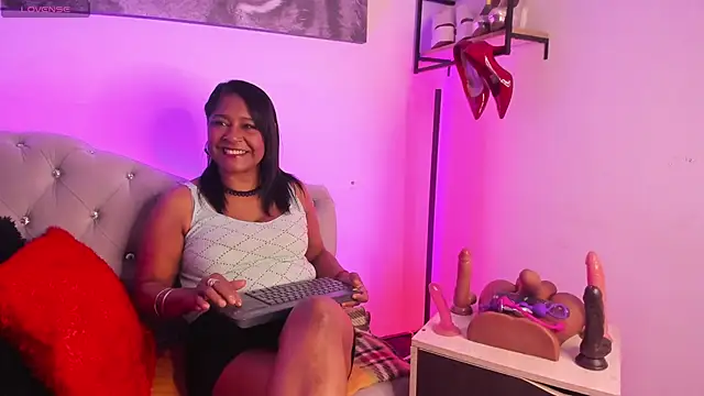 Miia Blace online show from April 2026 12:01:01 PM