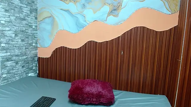 miaparadise303av online show from April 2026 03:09:01 PM