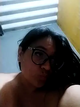 Snapshot of LatinSquirtBaby chatting on May 2026 01:33:02 AM LatinSquirtBaby online show from May 2026 01:33:02 AM