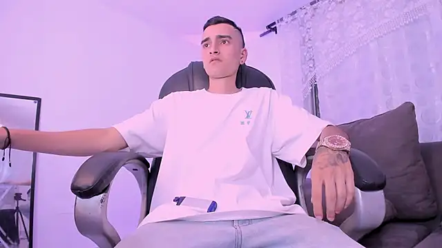 Ethann Boy online show from March 2026 10:58:02 PM