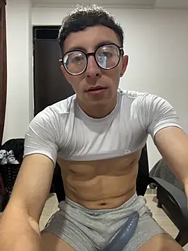 Snapshot of LeonBlazze chatting on March 2026 01:44:01 AM LeonBlazze online show from March 2026 01:44:01 AM