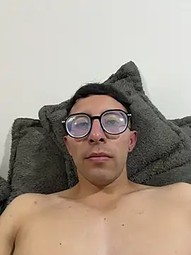 Snapshot of LeonBlazze chatting on April 2026 03:56:01 AM LeonBlazze online show from April 2026 03:56:01 AM