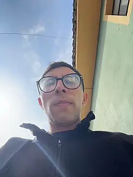 Snapshot of LeonBlazze chatting on April 2026 01:38:02 PM LeonBlazze online show from April 2026 01:38:02 PM