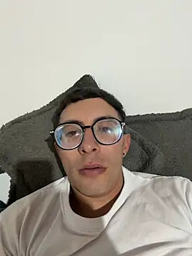 Snapshot of LeonBlazze chatting on May 2026 02:38:01 AM LeonBlazze online show from May 2026 02:38:01 AM