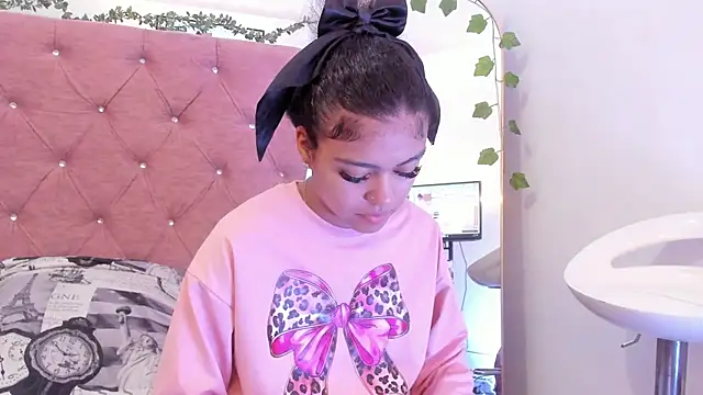 Snapshot of Alaia2 chatting on April 2026 12:29:02 PM Alaia2 online show from April 2026 12:29:02 PM