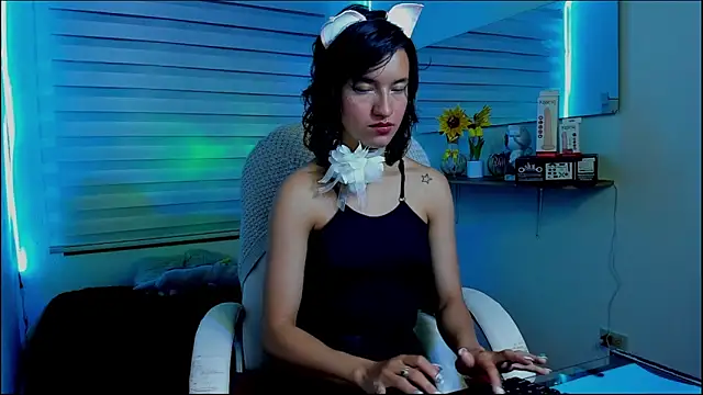 Clawdeen Hot online show from April 2026 04:46:01 AM