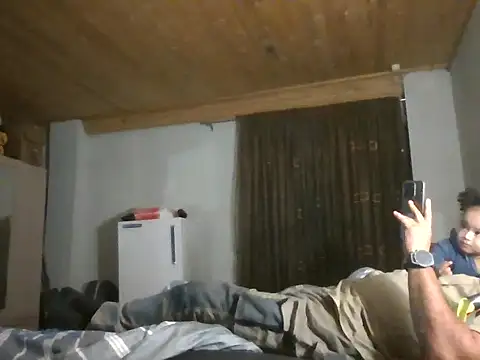 Snapshot of candice2099 chatting on April 2026 04:20:01 PM candice2099 online show from April 2026 04:20:01 PM