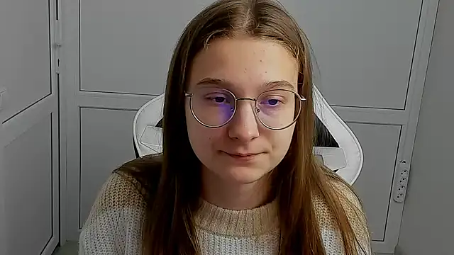 Mia kristal online show from April 2026 07:31:01 AM