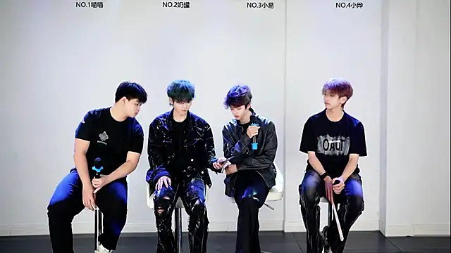 Snapshot of handsomeboy-002 chatting on March 2026 11:46:02 AM handsomeboy-002 online show from March 2026 11:46:02 AM