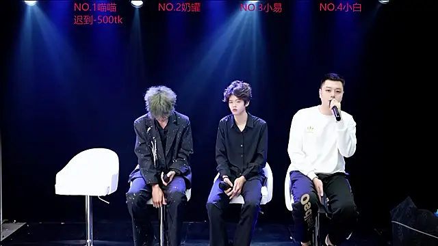 Snapshot of handsomeboy-002 chatting on March 2026 06:07:02 PM handsomeboy-002 online show from March 2026 06:07:02 PM