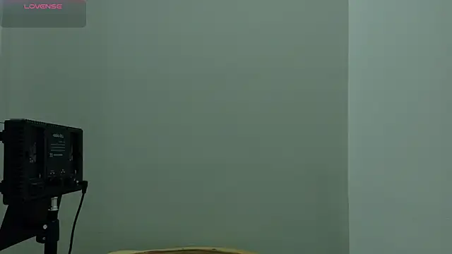 Snapshot of Megan_lux_ chatting on July 2026 11:03:02 AM Megan lux online show from July 2026 11:03:02 AM