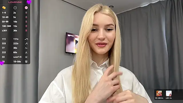 Snapshot of MelissaEvenns chatting on May 2026 12:21:02 PM MelissaEvenns online show from May 2026 12:21:02 PM