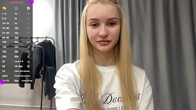 Snapshot of MelissaEvenns chatting on May 2026 01:15:02 PM MelissaEvenns online show from May 2026 01:15:02 PM