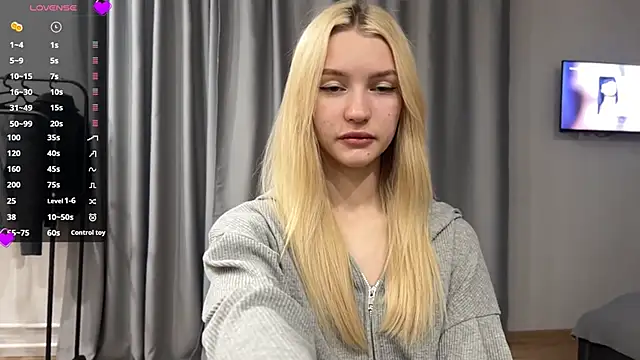 Snapshot of MelissaEvenns chatting on May 2026 01:08:01 PM MelissaEvenns online show from May 2026 01:08:01 PM