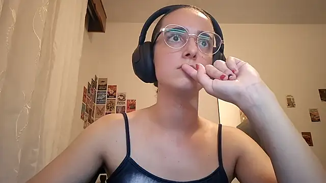 SanjuanaEytchison online show from March 2026 11:04:01 PM