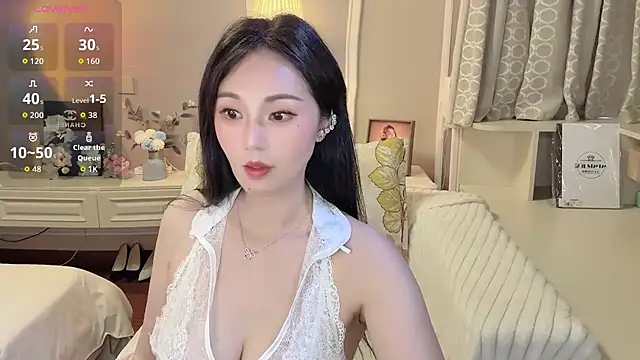 Snapshot of KCYE-CC chatting on July 2026 10:57:02 AM KCYE-CC online show from July 2026 10:57:02 AM