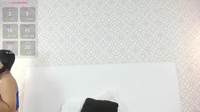 ZoeCooper1 online show from April 2026 12:11:02 PM