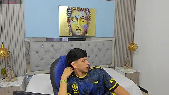 AdrianFranko online show from March 2026 01:33:01 PM