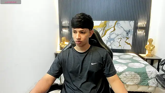 AdrianFranko online show from May 2026 01:27:02 PM