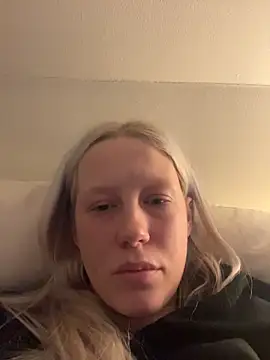 LeniMaria online show from April 2026 05:43:02 PM