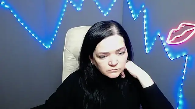 LauraFinn online show from March 2026 07:17:02 PM