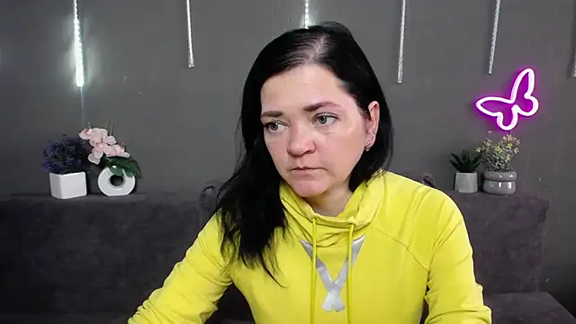 LauraFinn online show from March 2026 07:14:02 AM