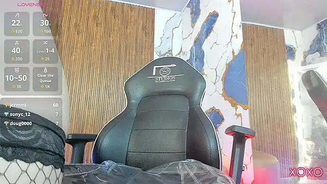 Snapshot of Alyce_tay1 chatting on April 2026 01:41:01 PM Alyce tay1 online show from April 2026 01:41:01 PM