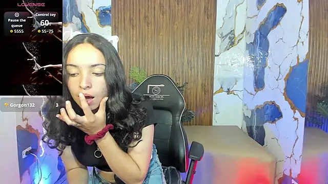 Snapshot of Alyce_tay1 chatting on April 2026 07:30:01 PM Alyce tay1 online show from April 2026 07:30:01 PM