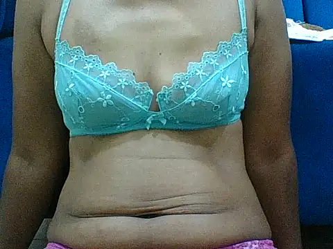 Snapshot of Mipho5 chatting on March 2026 03:20:01 AM Mipho5 online show from March 2026 03:20:01 AM