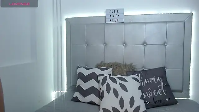 Kloe  watson online show from March 2026 04:02:01 PM