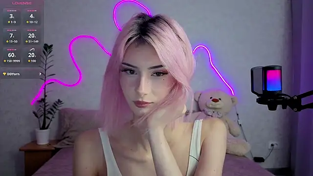 kittysocutie online show from July 2026 12:24:02 AM