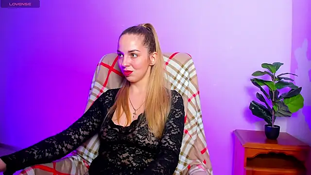 Alexandracandy online show from March 2026 01:17:01 PM