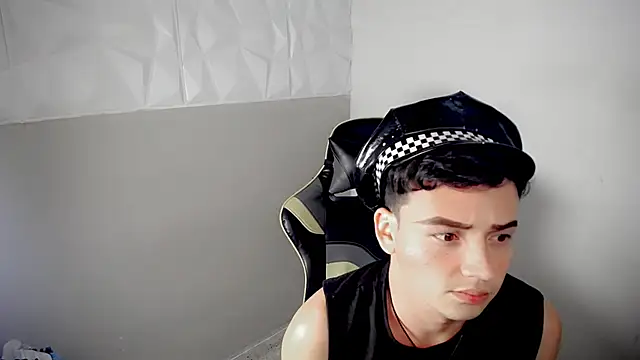 Mathias twinkk online show from April 2026 04:36:02 PM