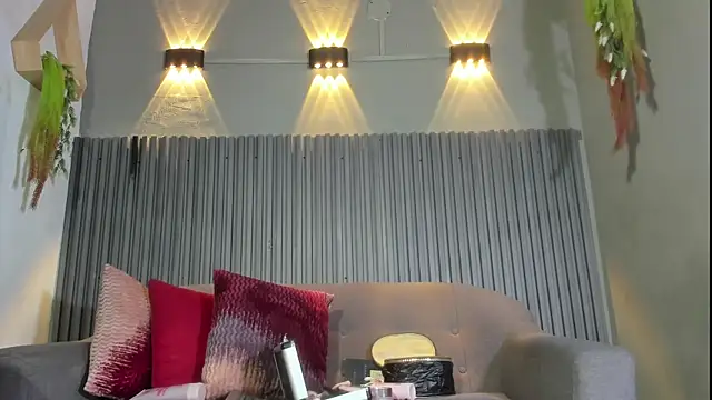 Emmyy Fantasy online show from March 2026 01:01:01 PM