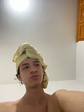 Emmyy Fantasy online show from April 2026 02:28:01 AM