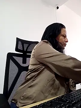 Snapshot of dalia_milf_co chatting on March 2026 04:24:01 PM dalia milf co online show from March 2026 04:24:01 PM