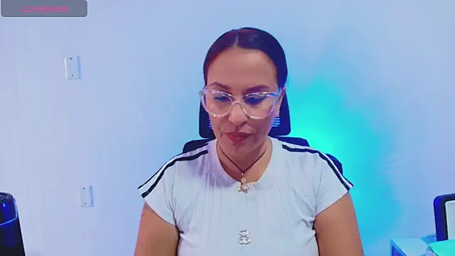 Snapshot of dalia_milf_co chatting on April 2026 06:52:02 PM dalia milf co online show from April 2026 06:52:02 PM