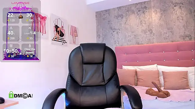 brithany  collins online show from April 2026 10:40:02 PM