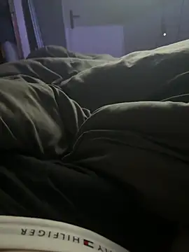 zoladj online show from April 2026 10:22:02 PM