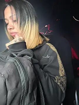 Laila LS online show from March 2026 01:25:01 PM