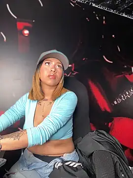 Laila LS online show from March 2026 03:39:01 PM