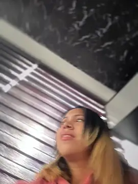 Laila LS online show from April 2026 01:20:01 PM