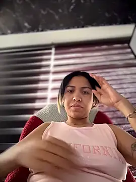 Laila LS online show from April 2026 01:34:01 PM