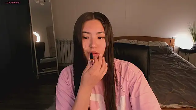 IceIcebabe  online show from July 2026 01:00:01 AM