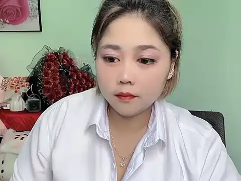 Snapshot of Nhanlu009 chatting on April 2026 09:50:01 AM Nhanlu009 online show from April 2026 09:50:01 AM