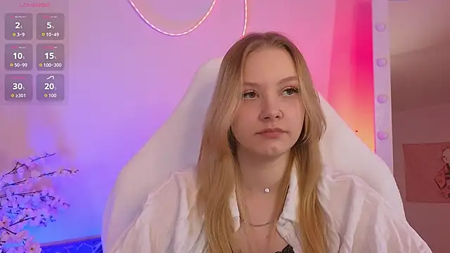 Snapshot of StaceyyJones chatting on March 2026 10:08:02 AM StaceyyJones online show from March 2026 10:08:02 AM